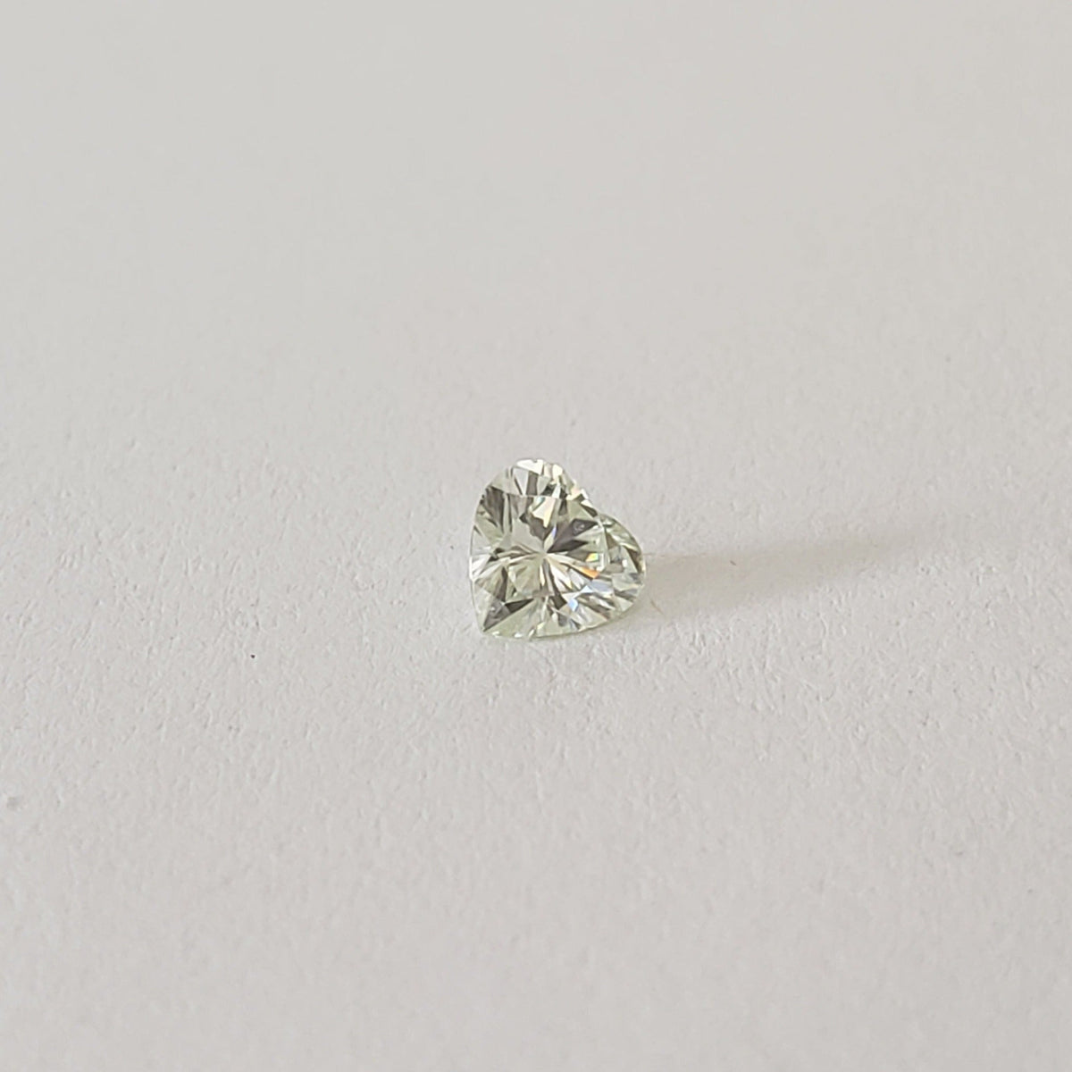  Moissanite | Heart Shape Cut | Pale Green | 4.5mm 