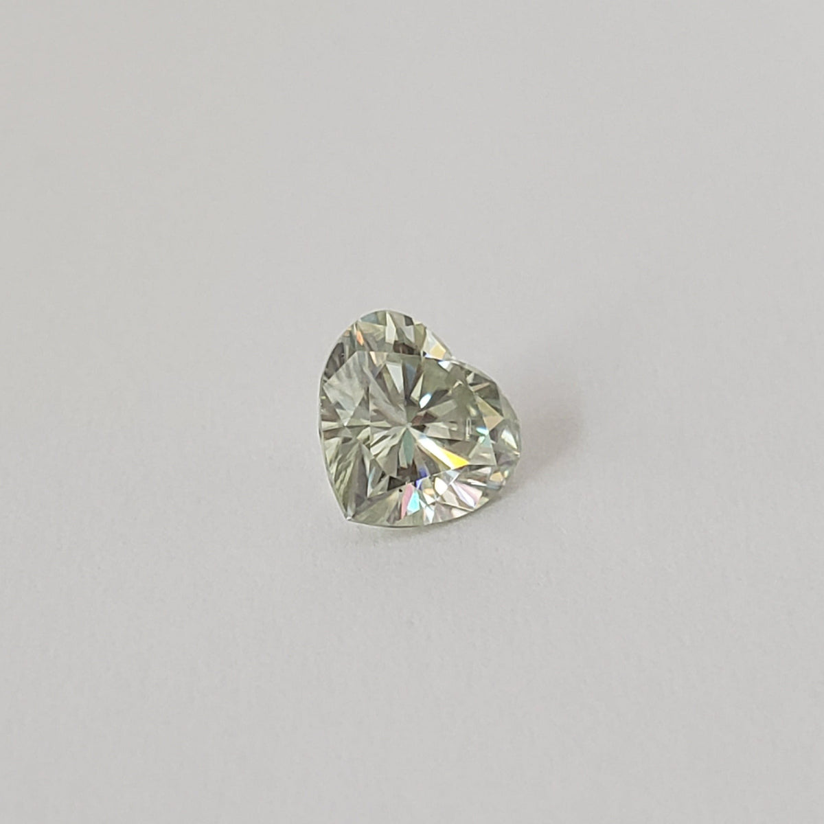  Moissanite | Heart Shape Cut | Pale Green | 6mm 