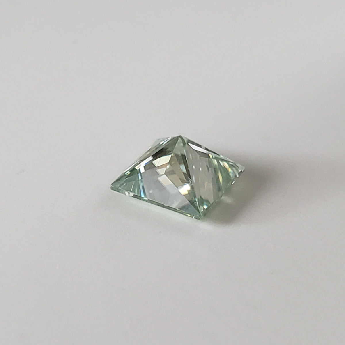  Moissanite | Princess Cut | Bright Green | 6.5mm 