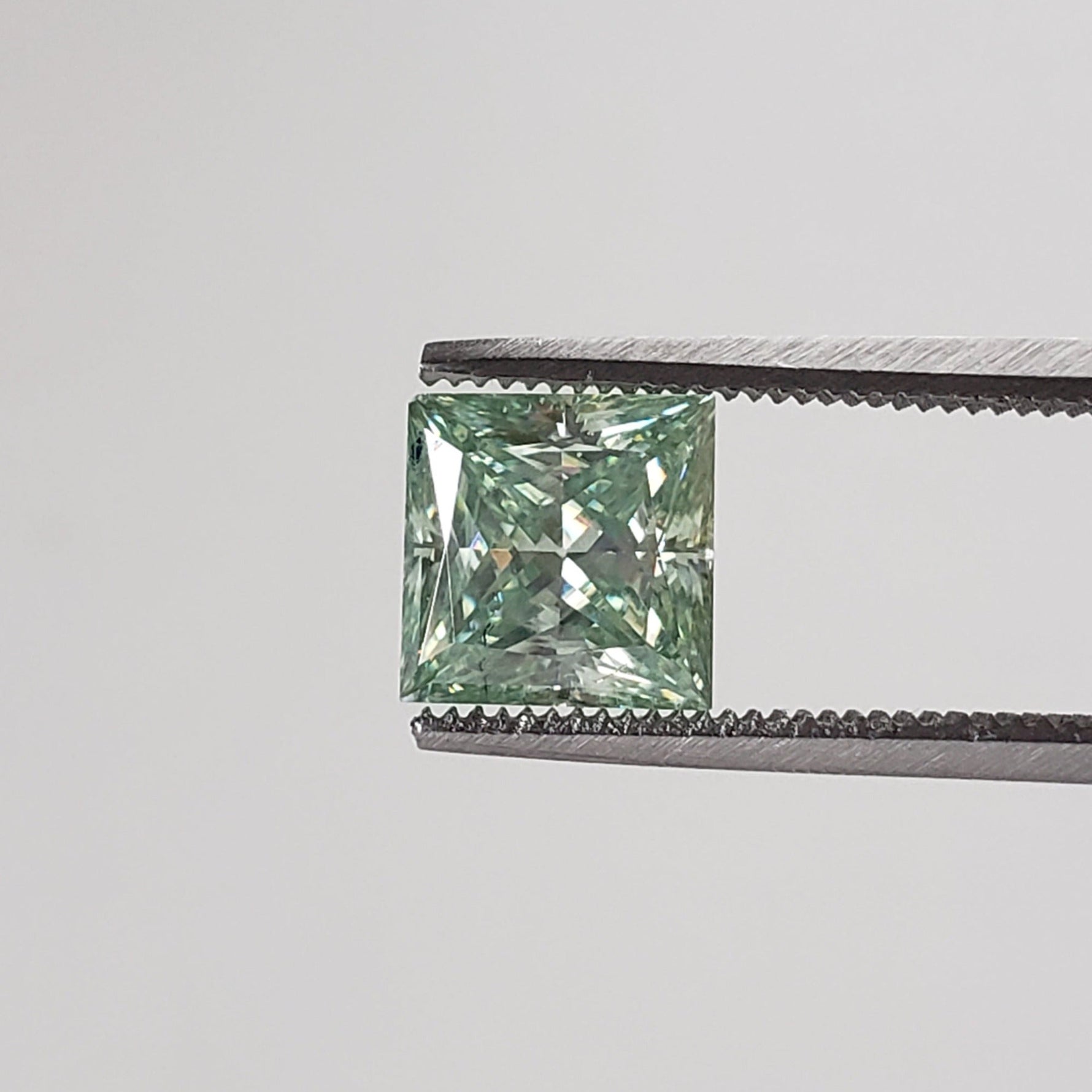  Moissanite | Princess Cut | Bright Green | 6.5mm 