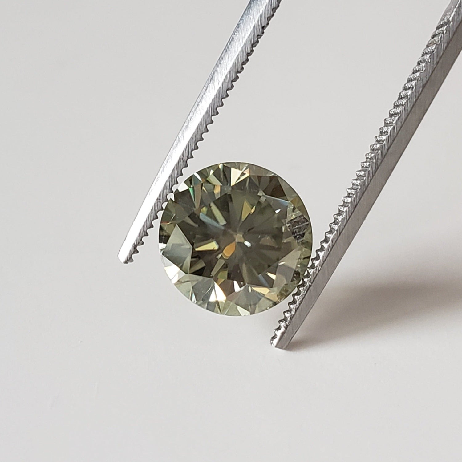  Moissanite | Round Diamond Cut | Green | 8mm 