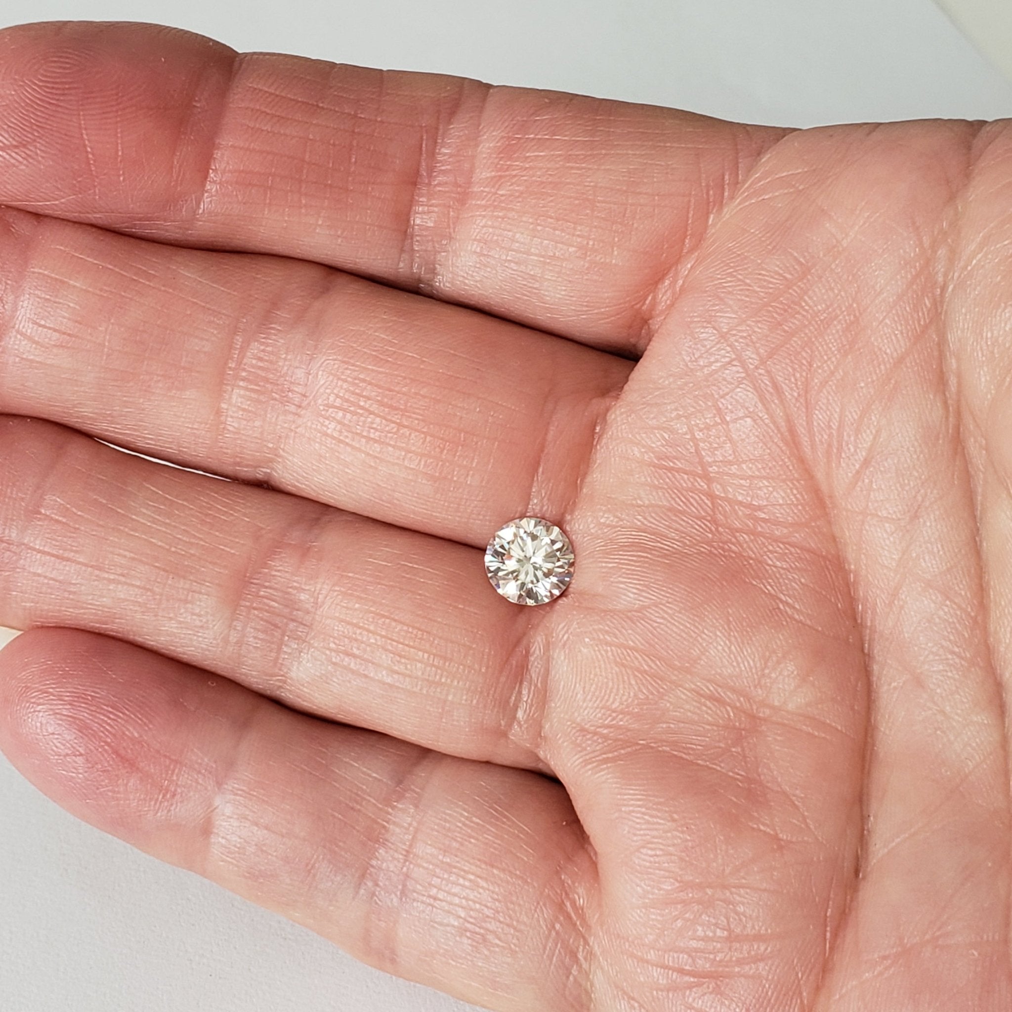 7.5 deals mm moissanite