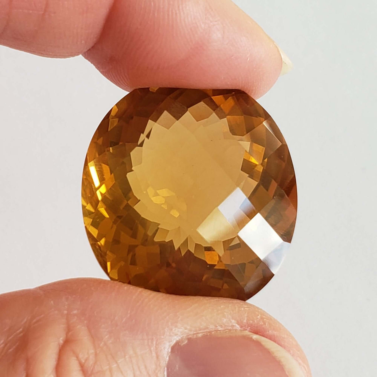  Olive Quartz | Oval Cut | Golden | 28x25mm 