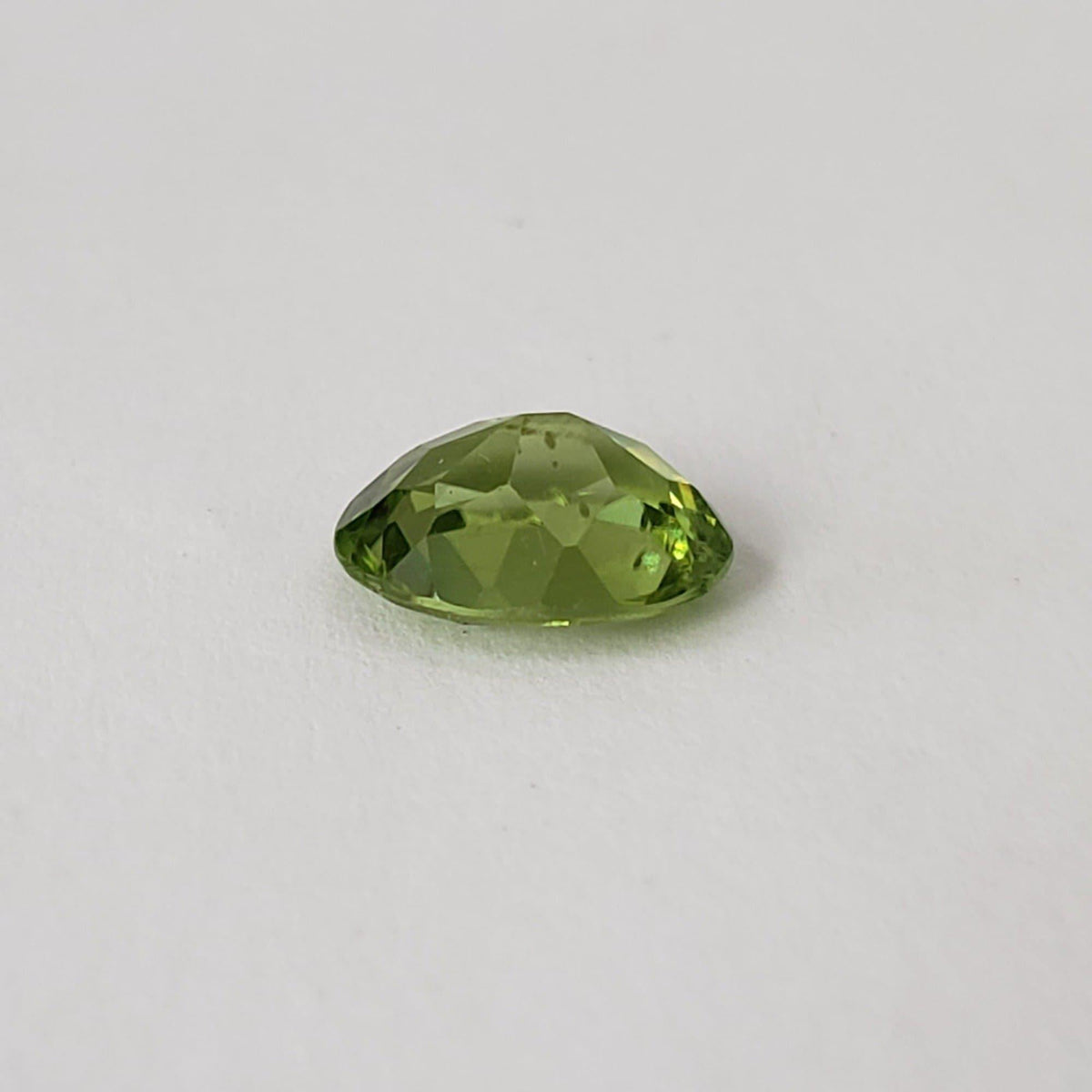 Peridot | Oval Cut | 9x7.5mm 2.20ct