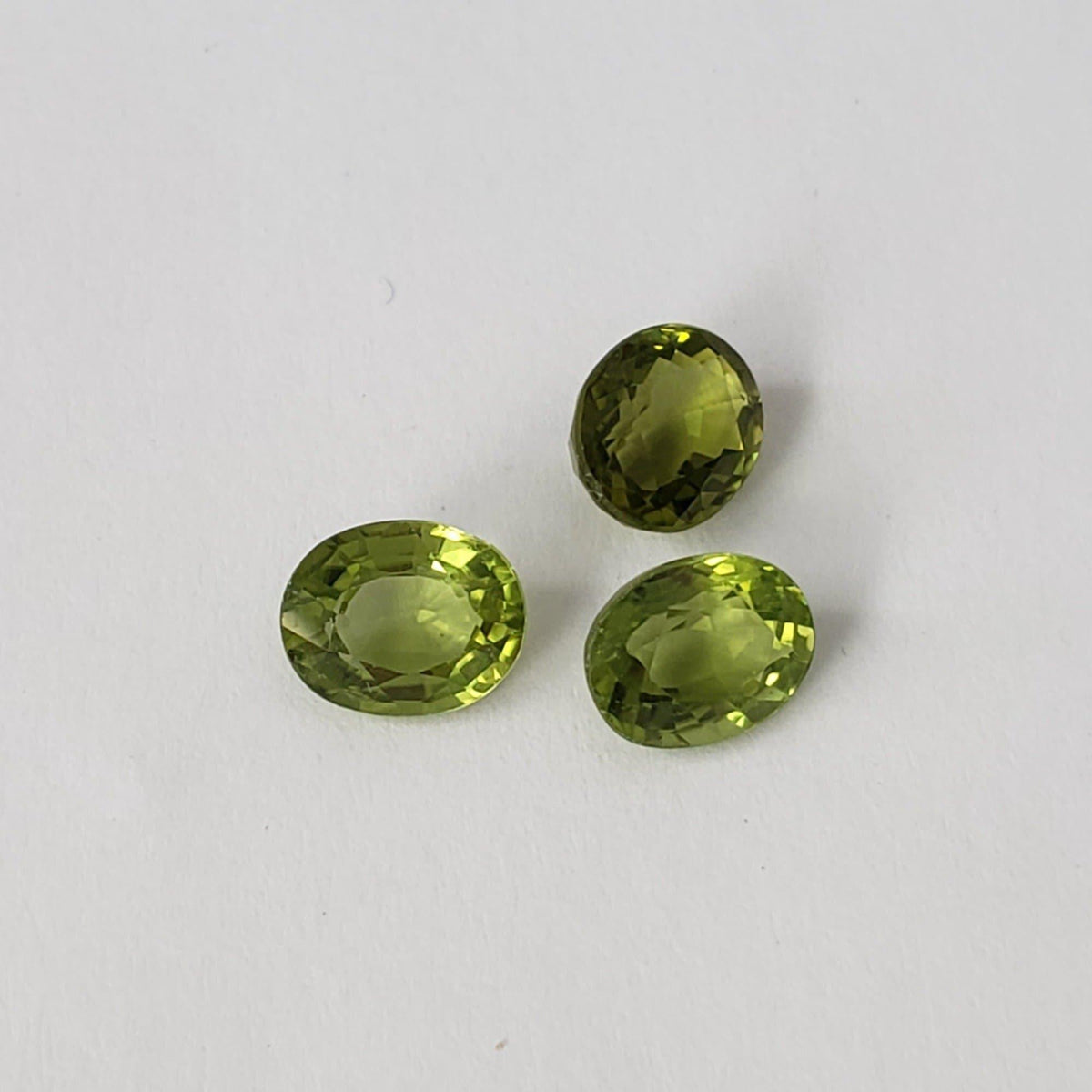 Peridot | Oval Cut | 7.5x6mm