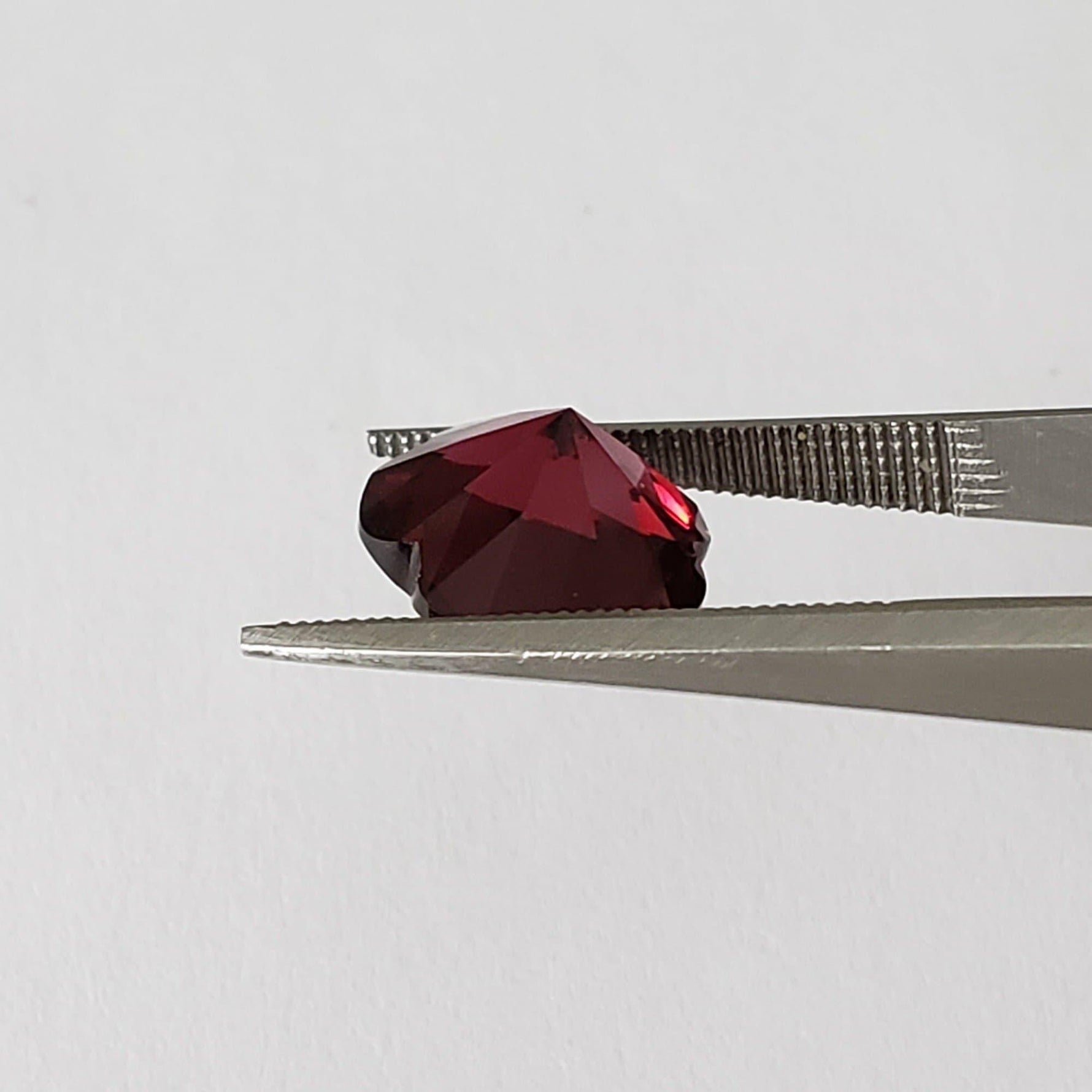 Rhodolite Garnet | Flower Shape Cut | Raspberry Red | 10.5mm 5.41ct | Appraisal included