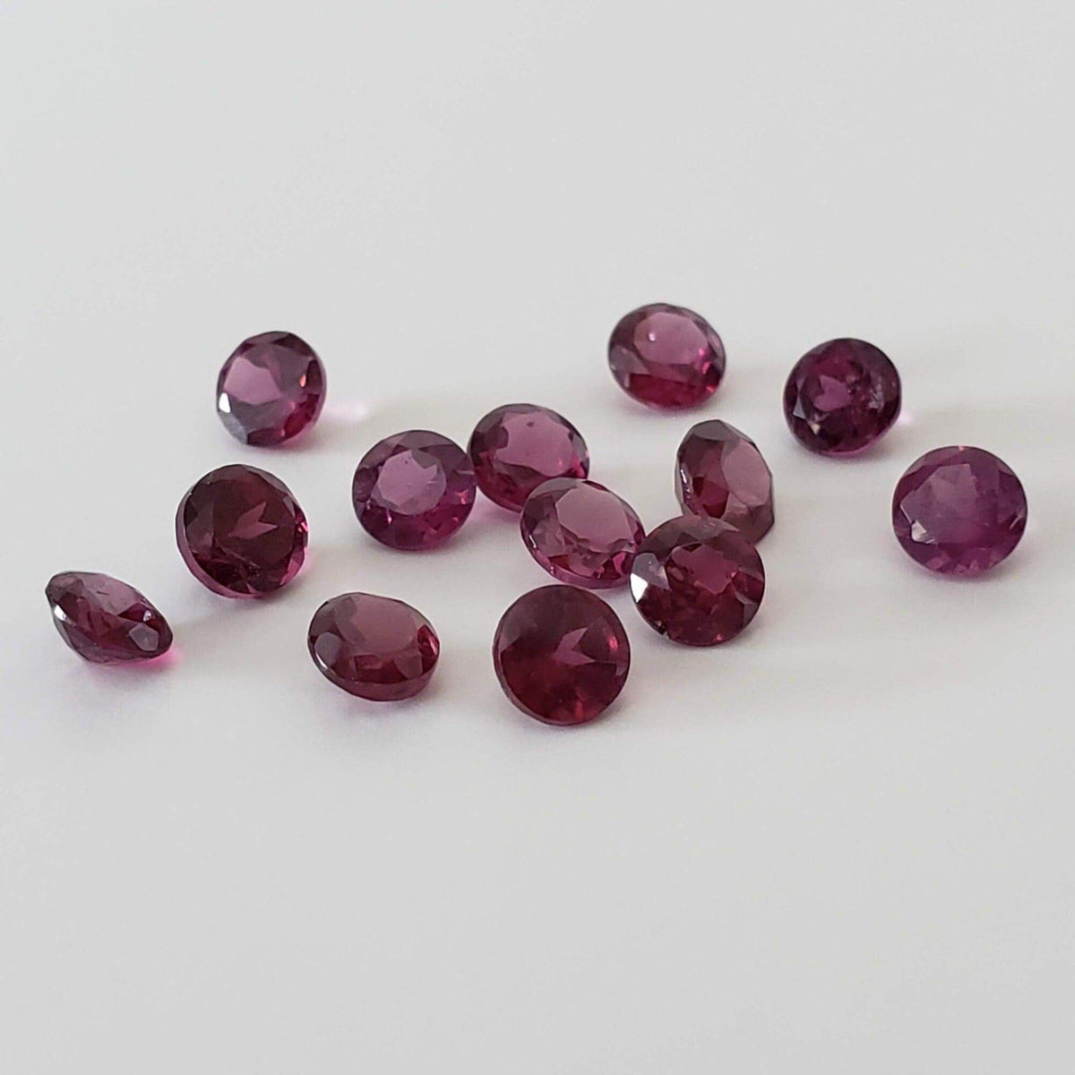  Rhodolite Garnet | Round Cut | Reddish Purple | 4mm 