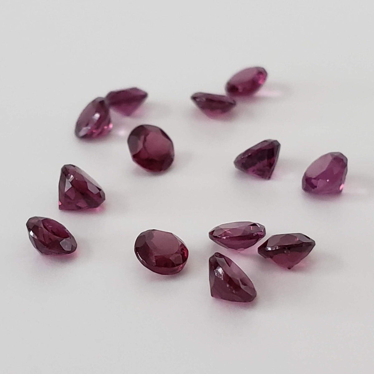  Rhodolite Garnet | Round Cut | Reddish Purple | 4mm 