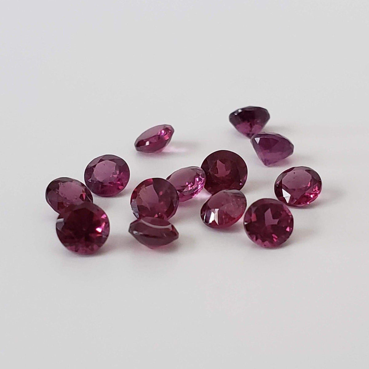  Rhodolite Garnet | Round Cut | Reddish Purple | 4mm 