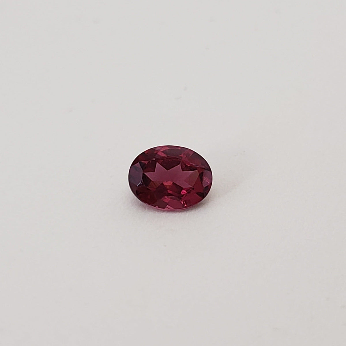  Rhodolite Garnet | Untreated Garnet | Oval Cut | Reddish Purple | 5.3x4.1mm | Tanzania 