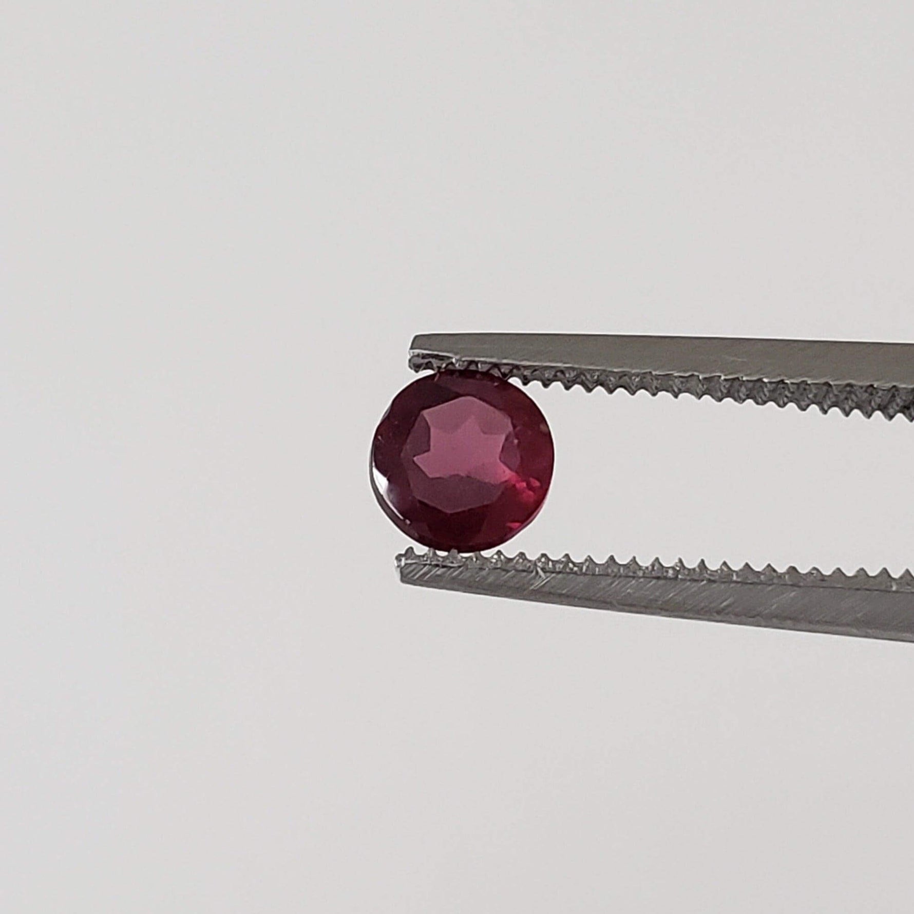 Rhodolite Garnet | Untreated Garnet | Round Cut | Reddish Purple | 4.5mm .44ct