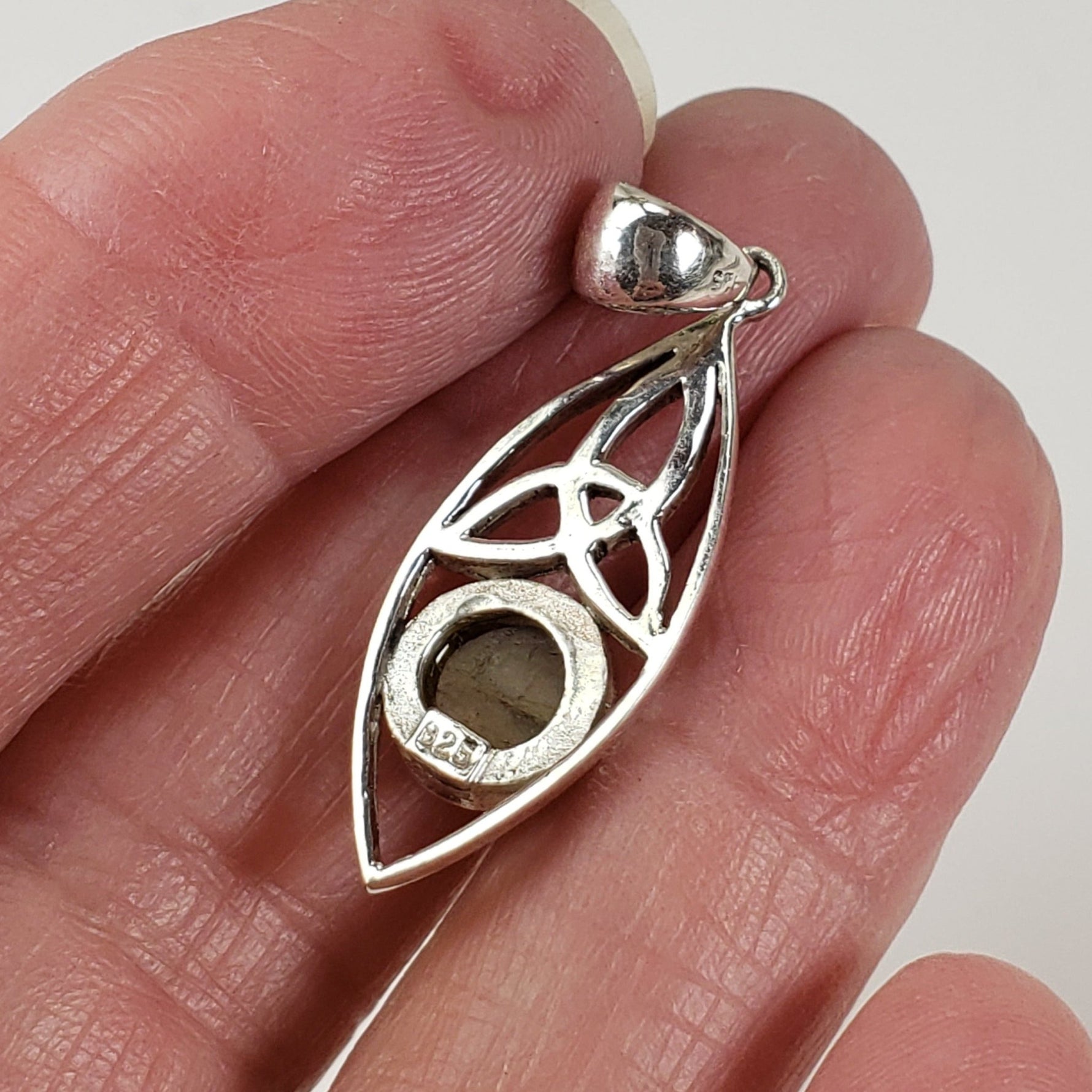Labradorite Celtic Knot Pendant | 925 Sterling Silver | Thailand