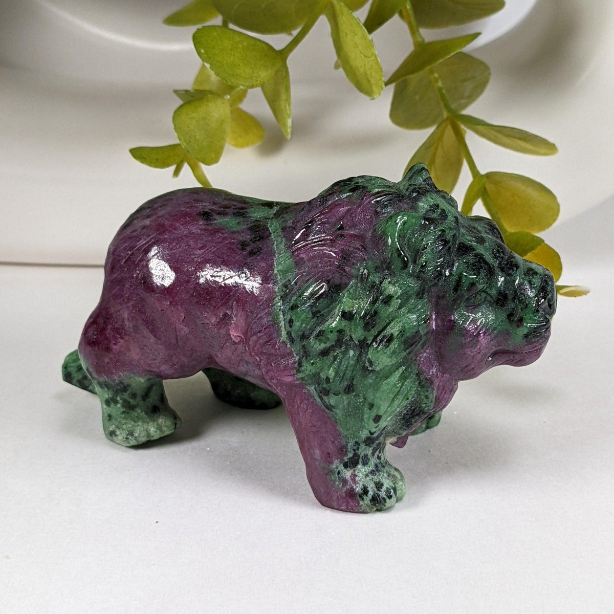  Ruby Zoisite Lion Carving Unheated Natural Fluorescent 306.2 gr fromTanzania 