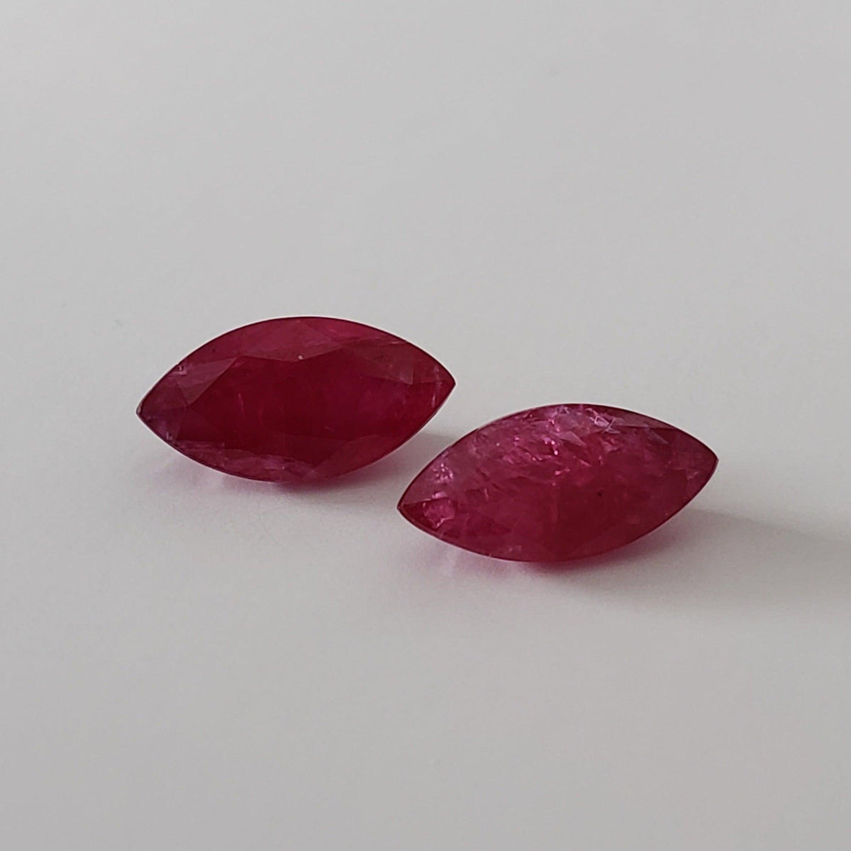 Ruby | Marquise Cut | Pigeon Blood Red | 9.5x4.5mm | Africa