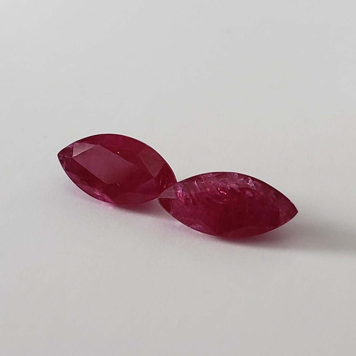 Ruby | Marquise Cut | Pigeon Blood Red | 9.5x4.5mm | Africa