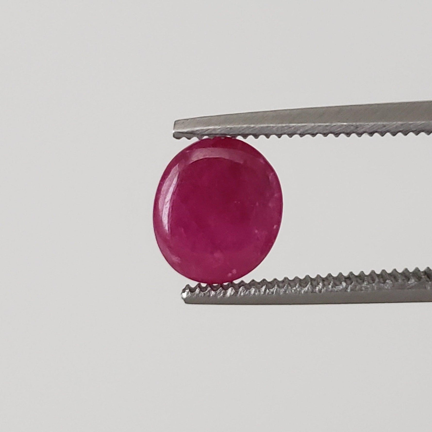 Ruby | Oval Cabochon | Pigeon Blood Red | 7x6mm 1.56ct | Myanmar