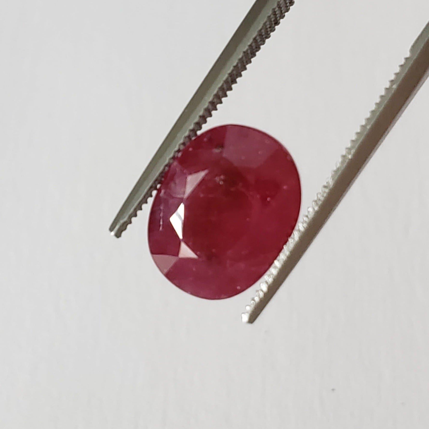  Ruby | Oval Cut | Red | 11x8.6mm 4.91ct | Madagascar 