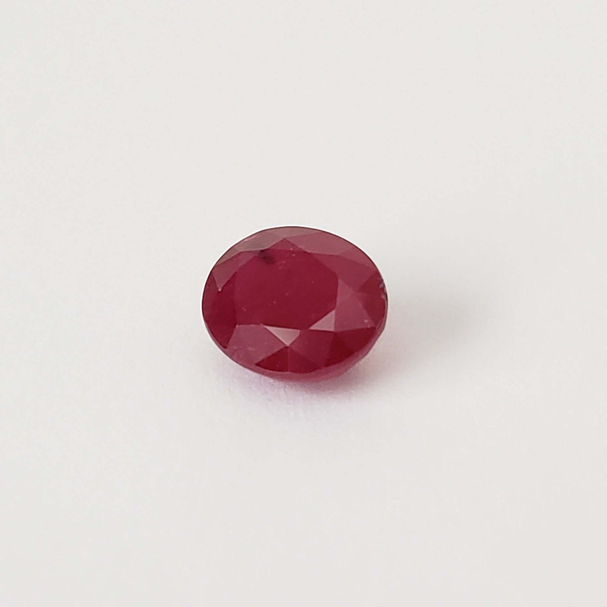  Ruby | Oval Cut | Top Pigeon Blood Red | 7.5x6.3mm 1.85ct | Myanmar 