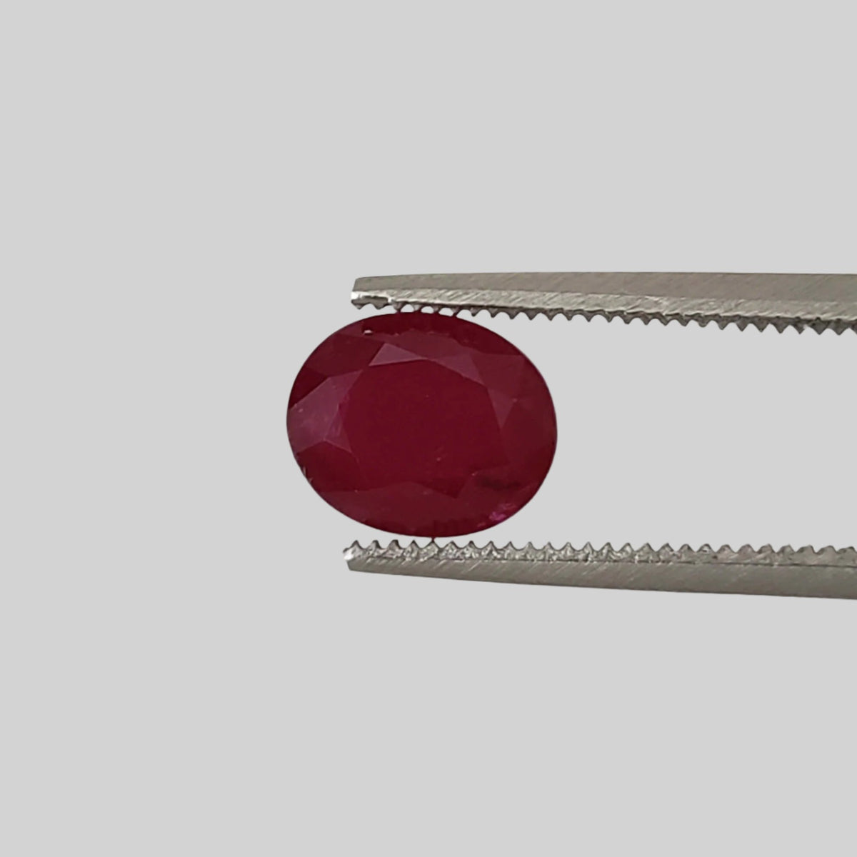  Ruby | Oval Cut | Top Pigeon Blood Red | 7.5x6.3mm 1.85ct | Myanmar 