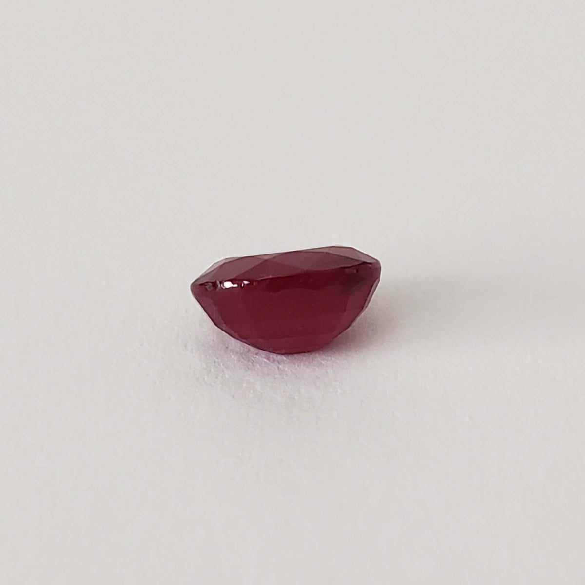  Ruby | Oval Cut | Top Pigeon Blood Red | 7.5x6.3mm 1.85ct | Myanmar 