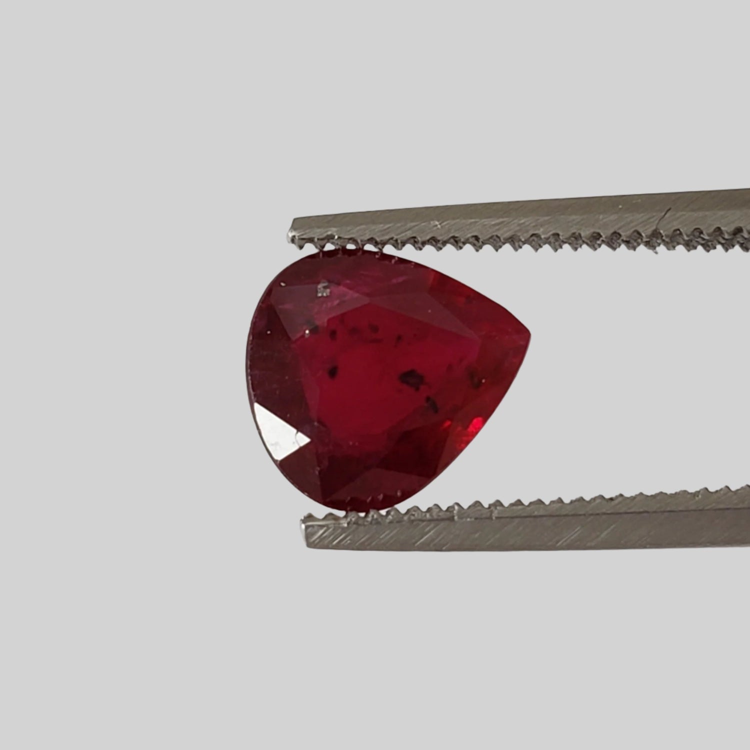  Ruby | Pear Shape Cut | Pigeon Blood Red | 7.7x7mm 1.42ct | Africa 