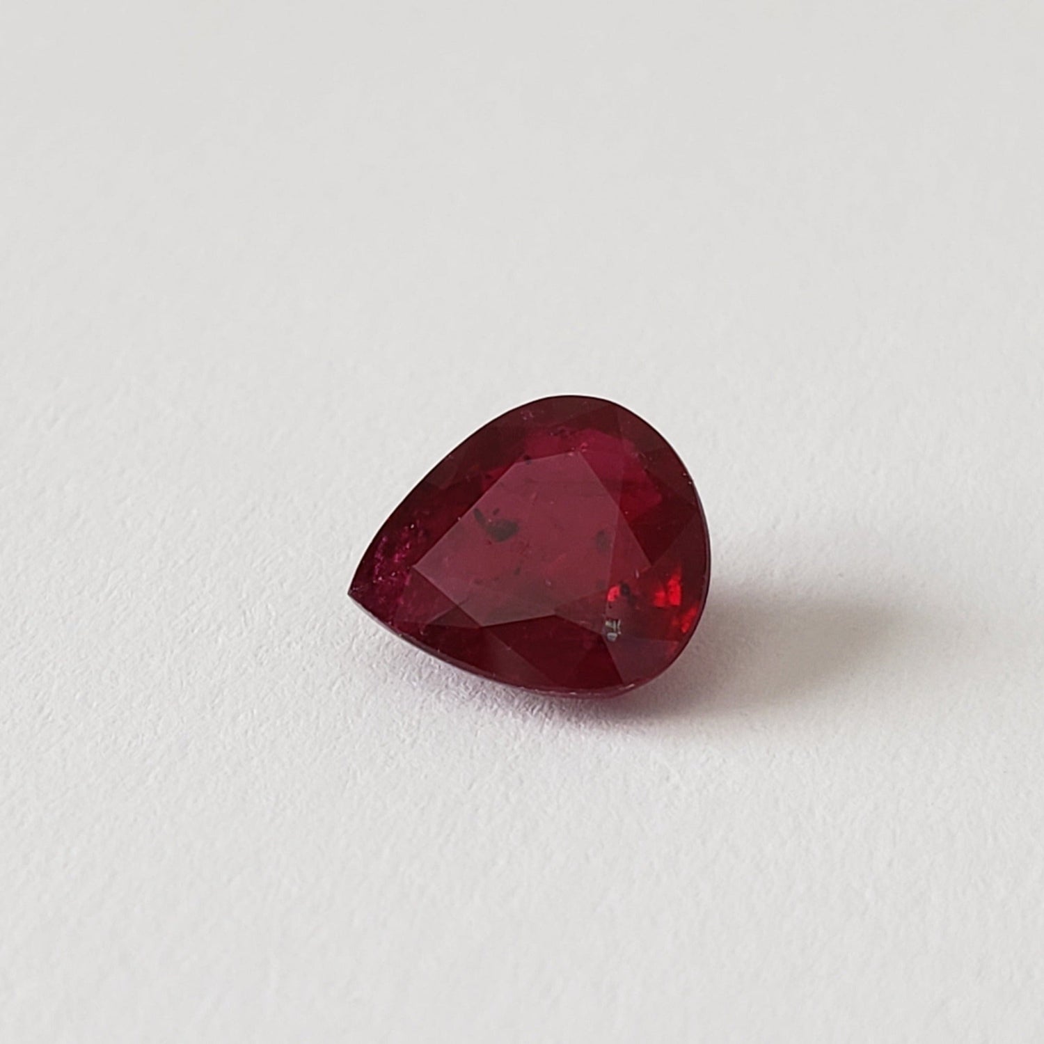 Ruby | Pear Shape Cut | Pigeon Blood Red | 7.7x7mm 1.42ct |  Africa