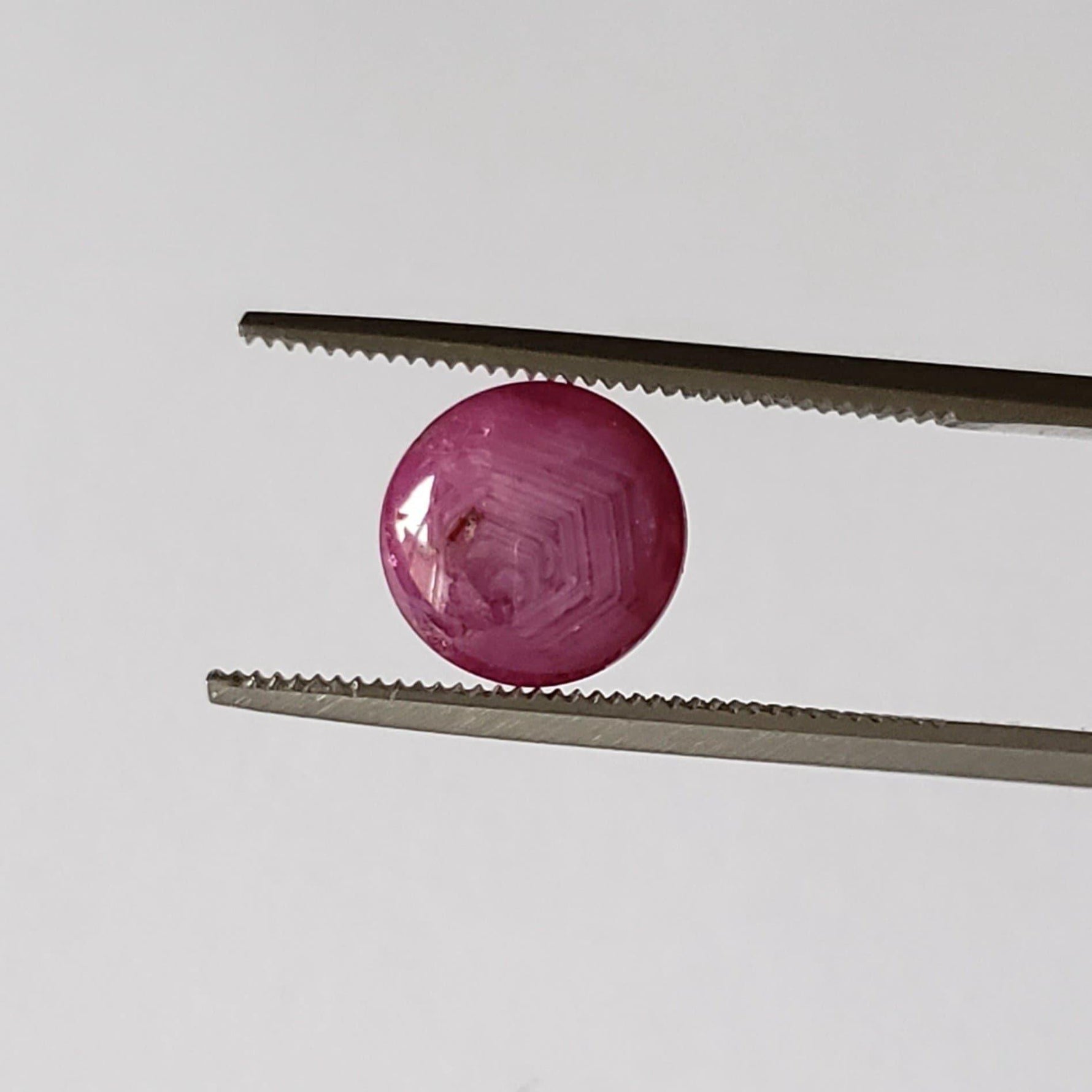 Ruby | Round Cabochon | Pigeon Blood | 8 mm 3.9 Ct