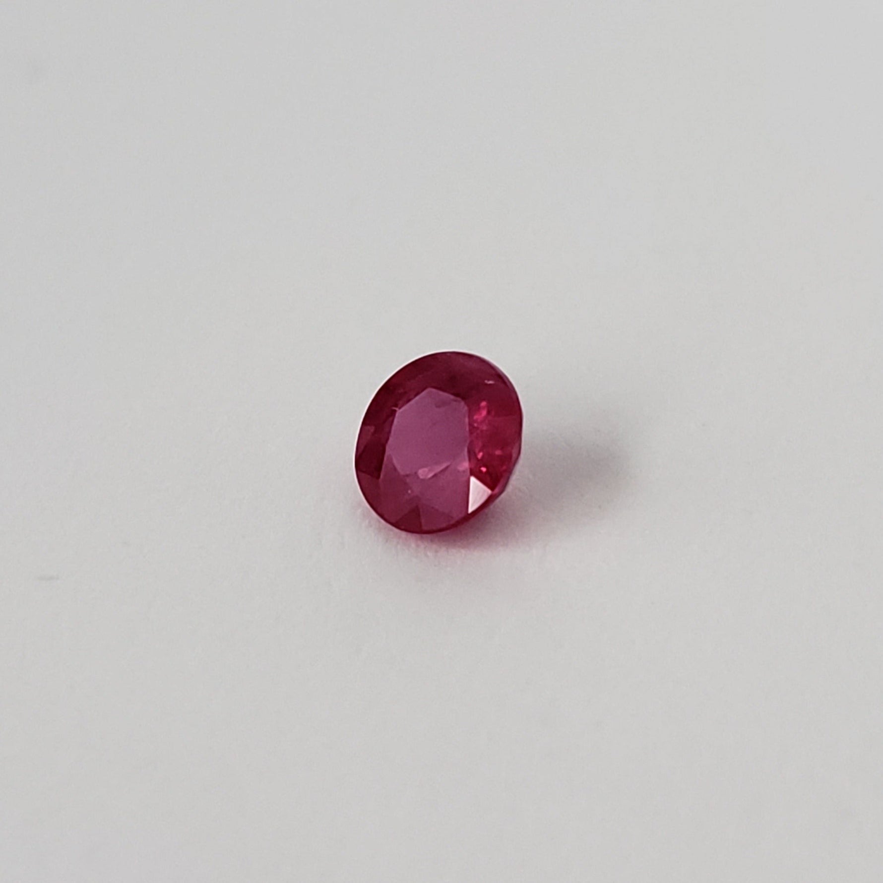Ruby | Round Cut | Pigeon Blood Red | 4mm 0.40ct | Myanmar