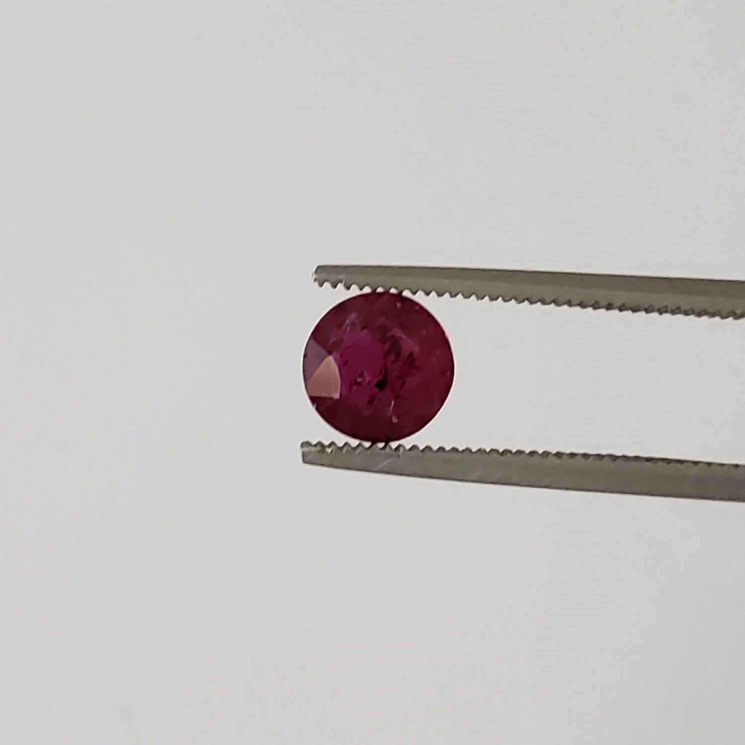 Ruby | Round Cut | Pigeon Blood Red | 6mm 0.86ct