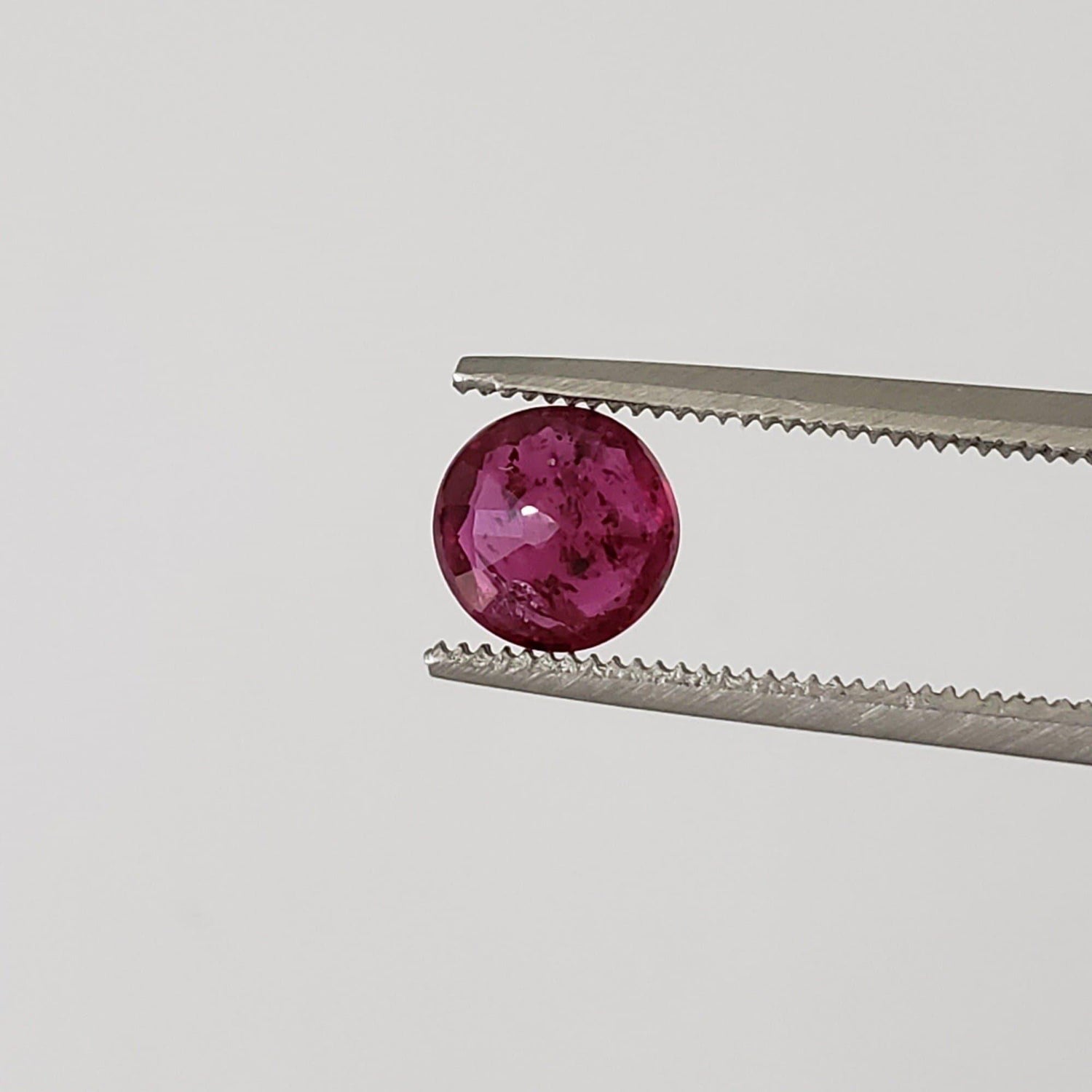 Ruby | Round Cut | Pigeon Blood Red | 6mm 0.86ct