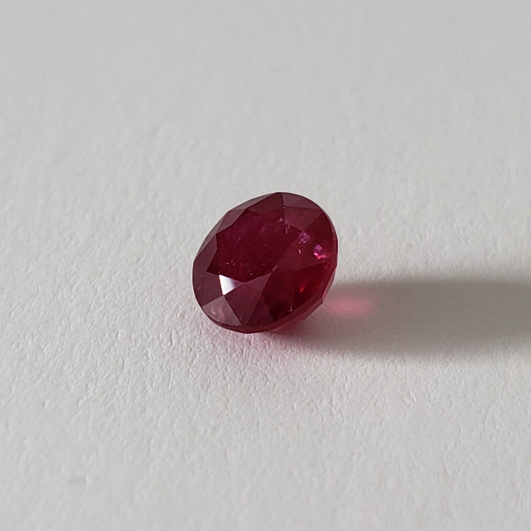  Ruby | Round Cut | Pigeon Blood Red | 6mm 