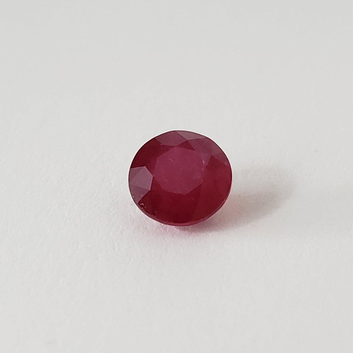  Ruby | Round Cut | Pigeon Blood Red | 6mm 