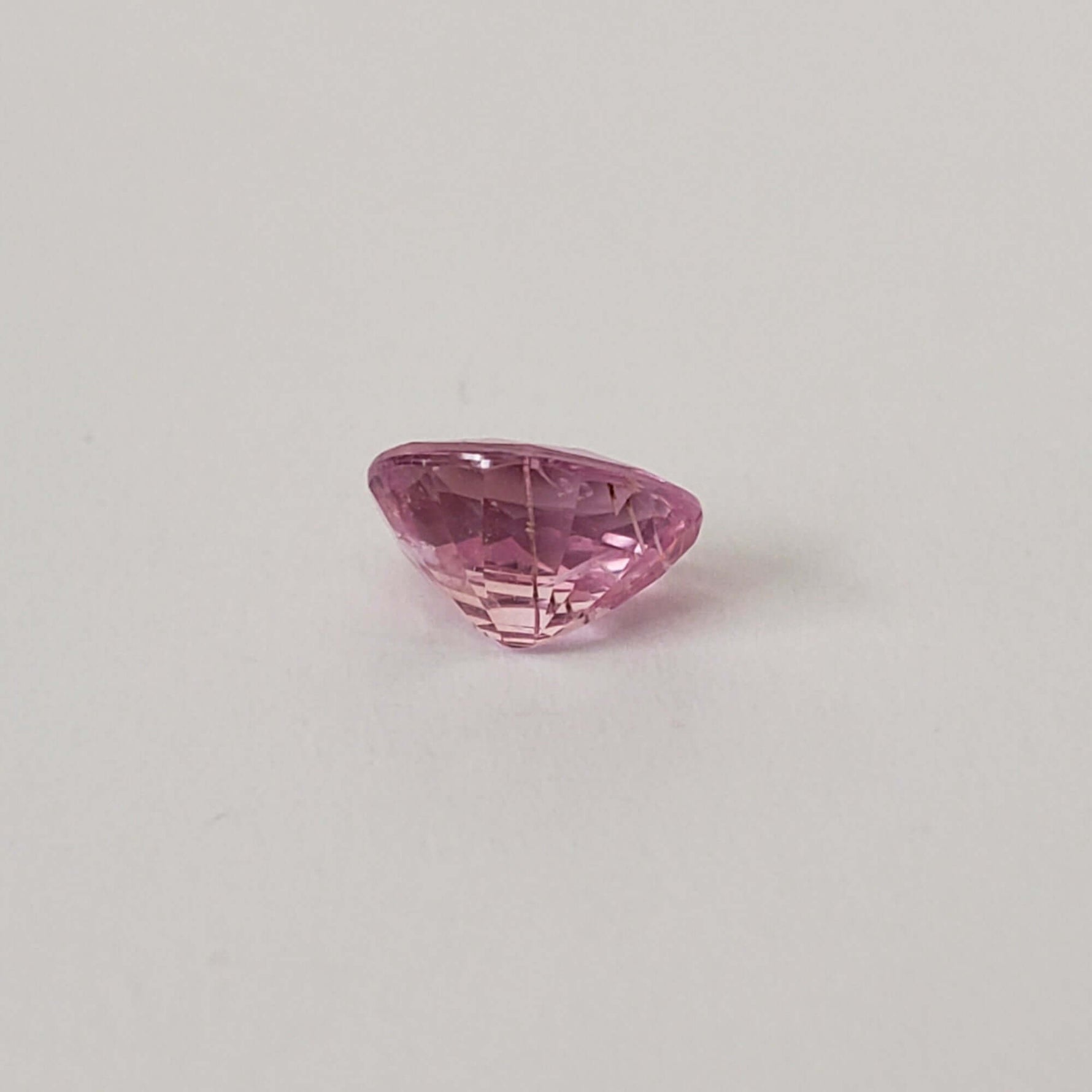 Rutile Sapphire | Oval Cut | Bright Pink | 7.5x6.5mm 1.75ct