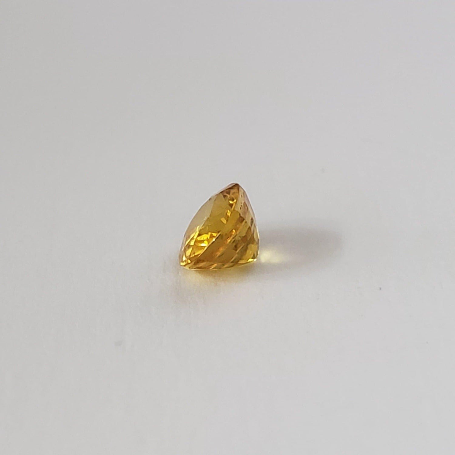 Sapphire | Oval Cut | Canary Yellow | 6x5mm 0.92ct