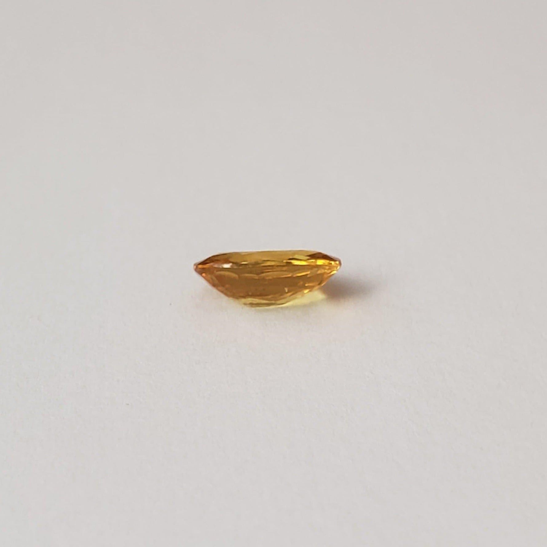 Sapphire | Oval Cut | Vibrant Yellow | 8.7x6mm 1.58ct