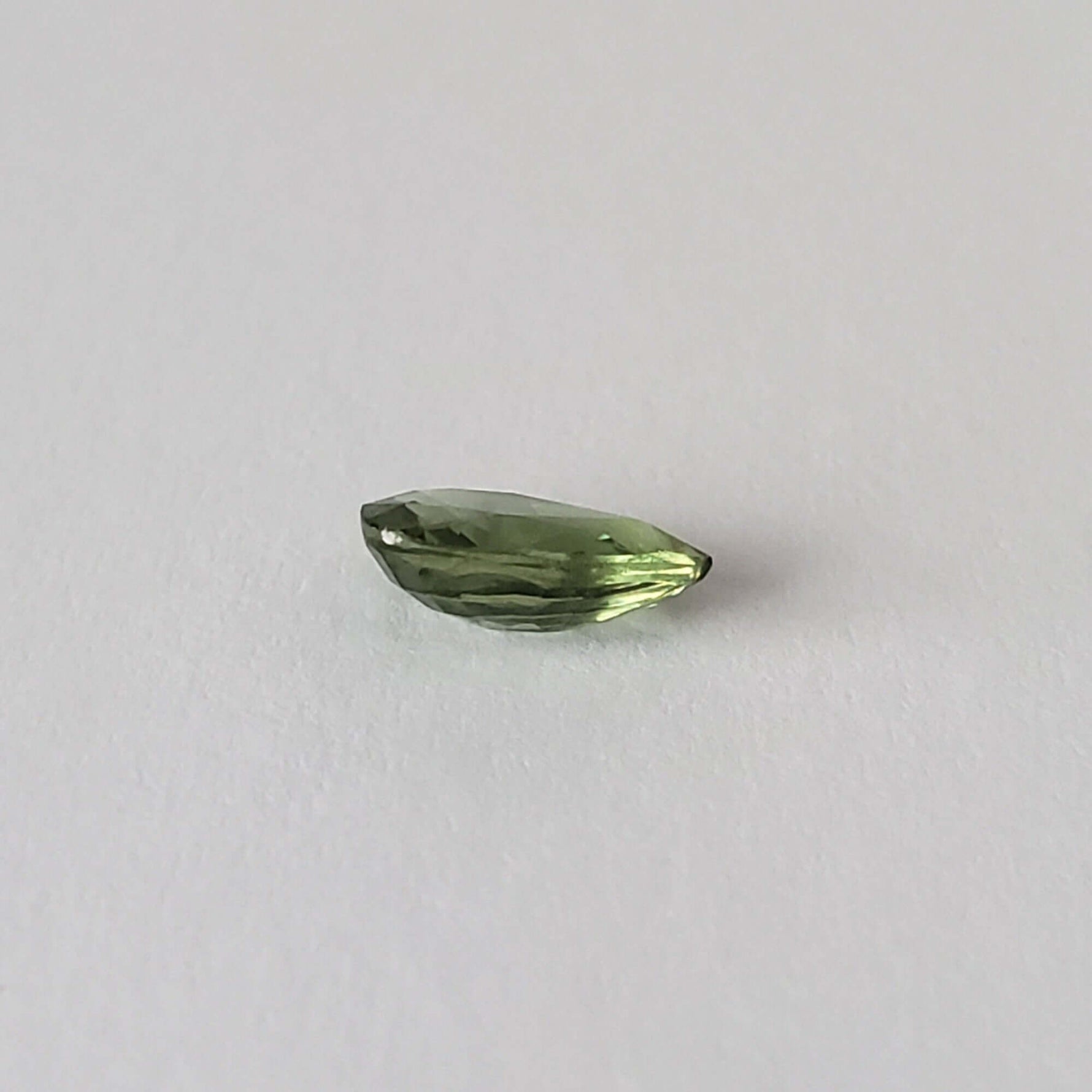  Sapphire | Pear Shape Cut | Green | 7.2x5.1mm 0.8ct | Africa 