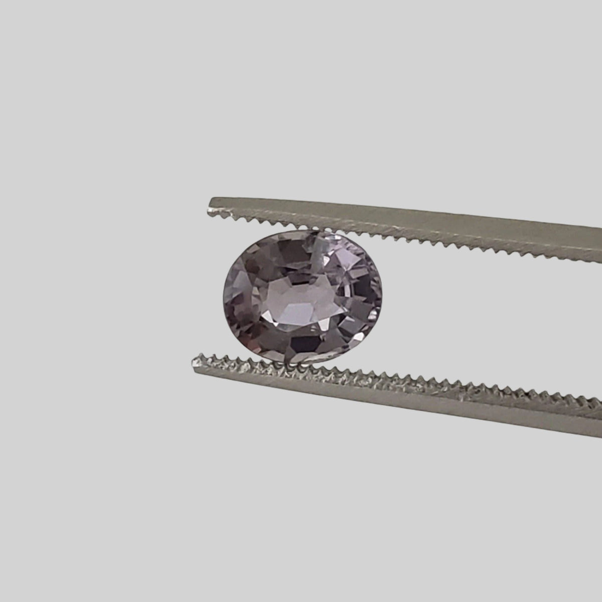  Spinel | Oval Cut | Silver White | Natural | 7x5.7mm 1.10ct 