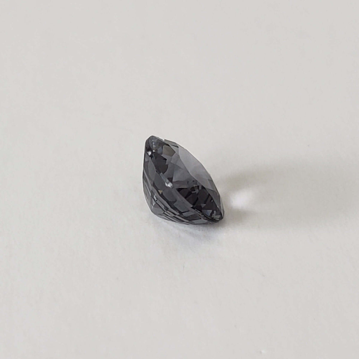  Spinel | Rare Titanium | Oval Cut | 7X6 mm 