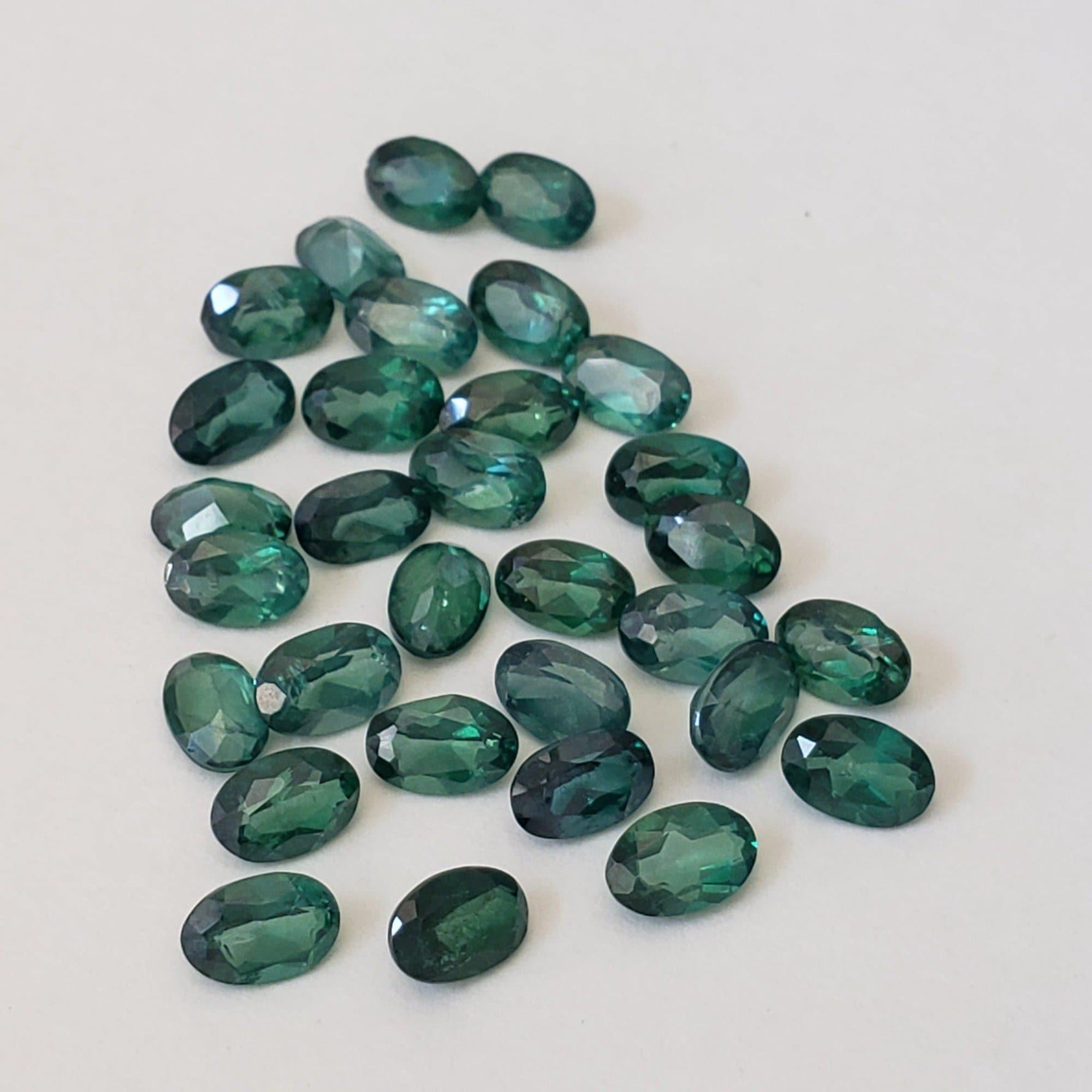 Topaz | Oval Cut | Emerald Green | 6x4mm