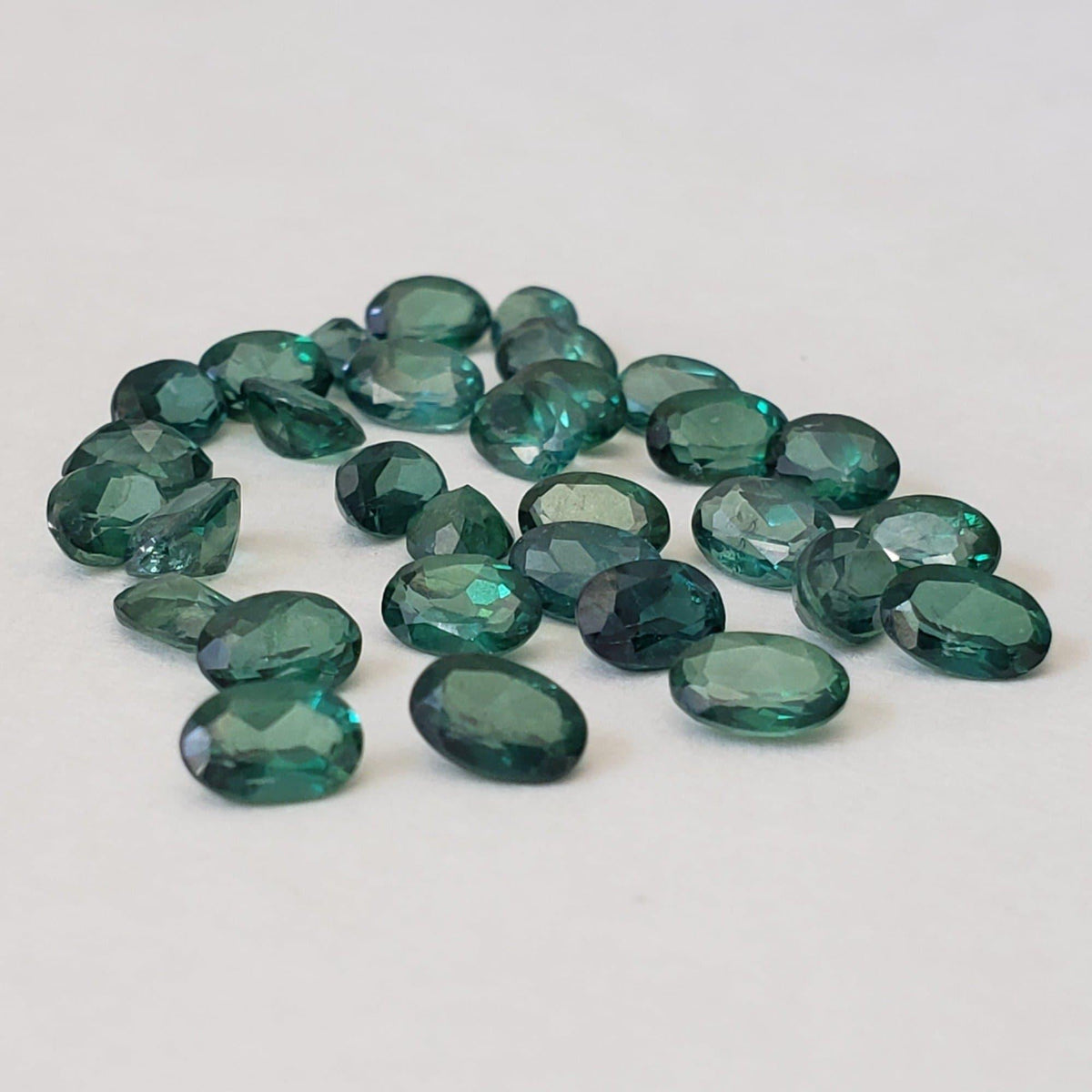  Topaz | Oval Cut | Emerald Green | 6x4mm 