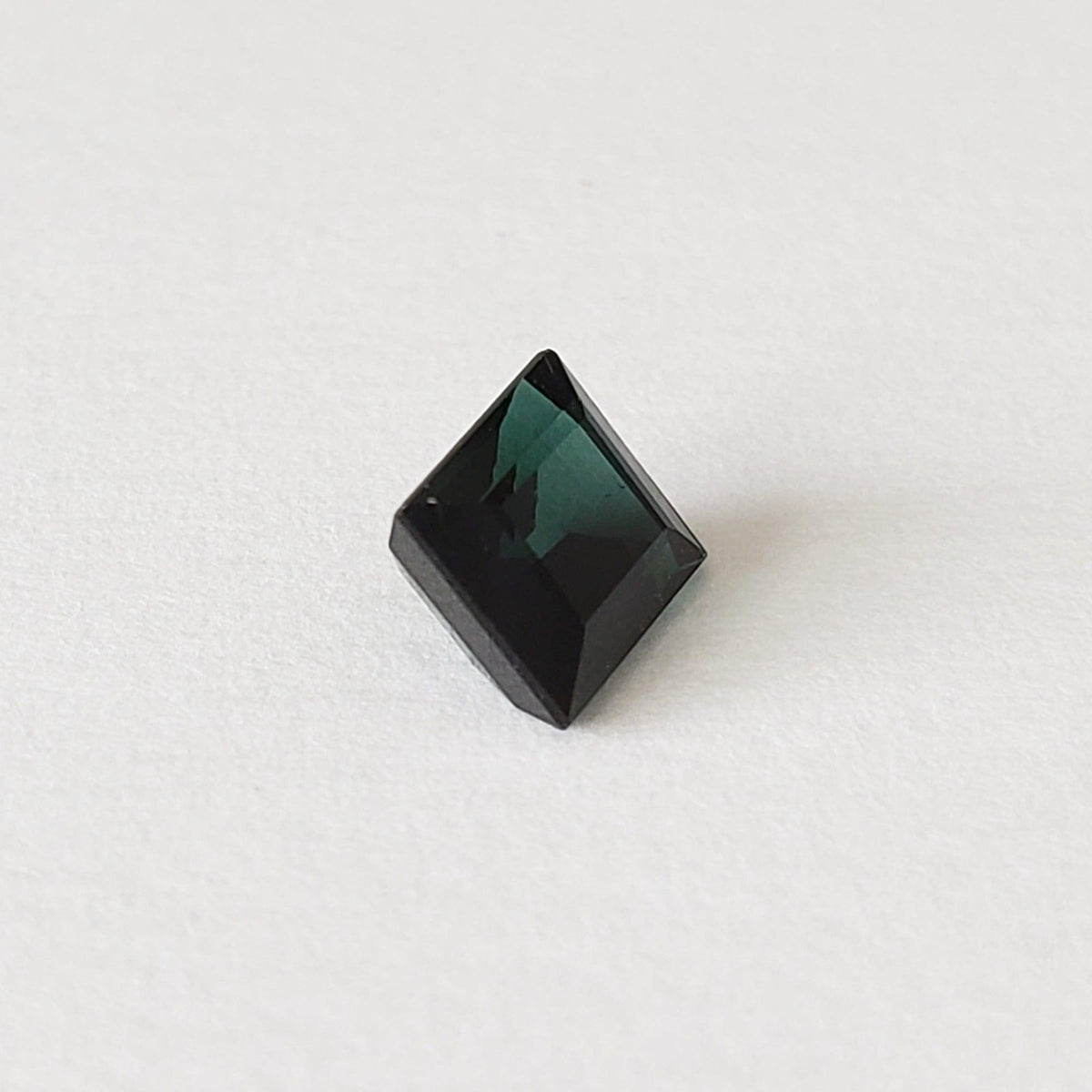 Tourmaline | Baguette Cut | Dark Neon Green | 5.7x5.1mm 0.93ct