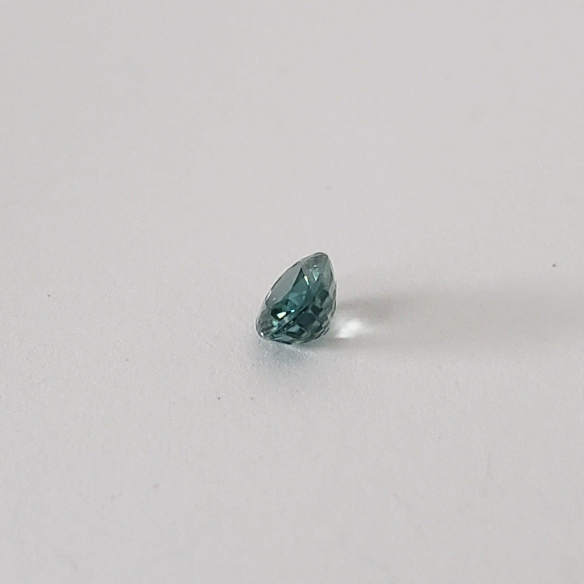 Zircon | Oval Cut | Blue | 6x4mm 0.85ct | Cambodia